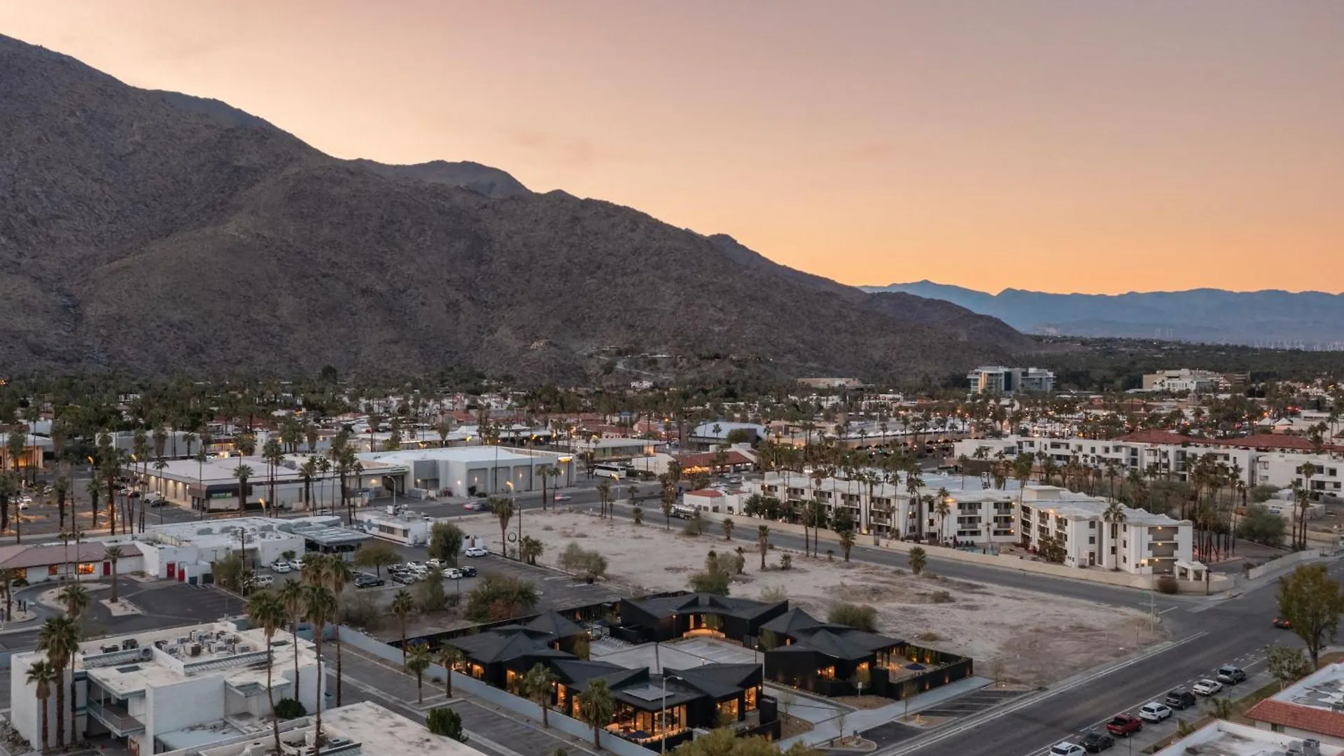 Blackhaus B10 By Avantstay Modern Room Pool Palm Springs 0*,  United States