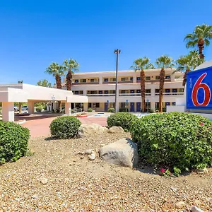 2* Hotel 6-palm Springs, Ca - Downtown