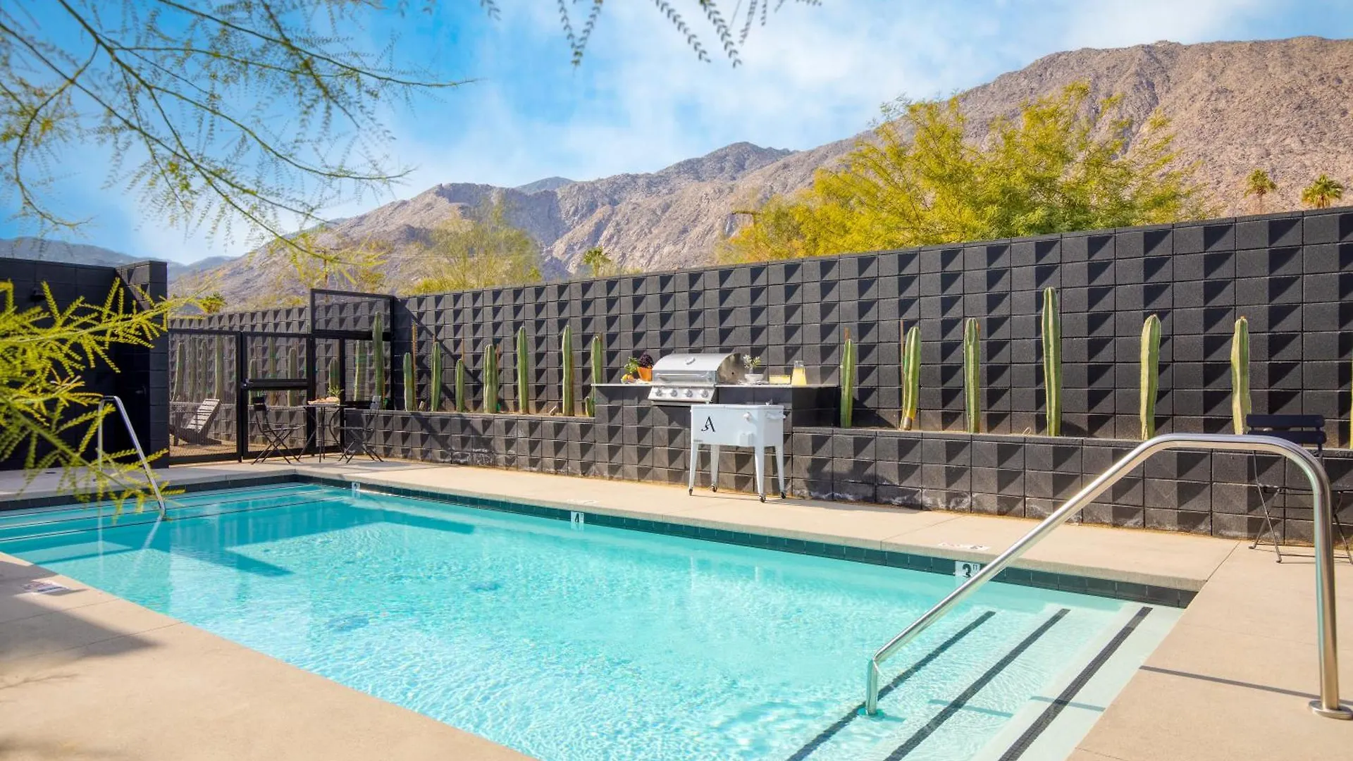 Hotel Blackhaus B10 By Avantstay Modern Room Pool Palm Springs