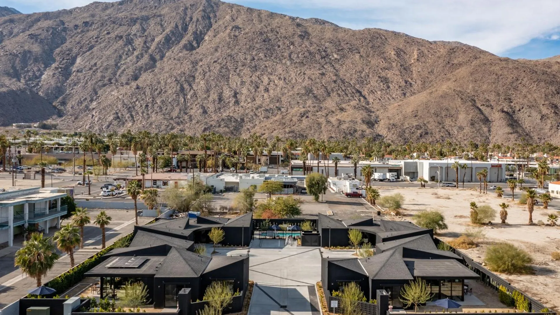 Hotel Blackhaus B10 By Avantstay Modern Room Pool Palm Springs